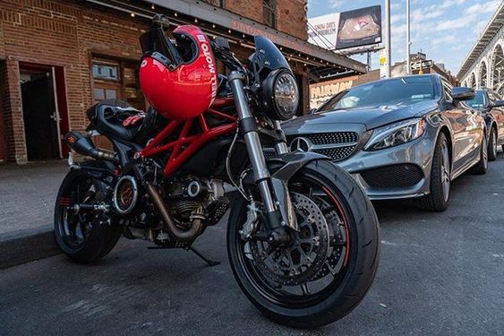 Ducati Monster фото